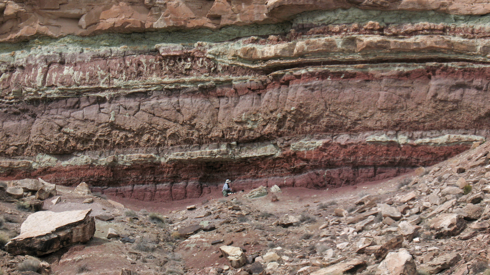 A recent study by Matt Joeckel, Conservation and Survey Division director, and his colleagues had them tripping over dinosaur bones to map the ancient soils of a famed geological formation in Utah. Why? The soils give clues to what ancient environments were like.