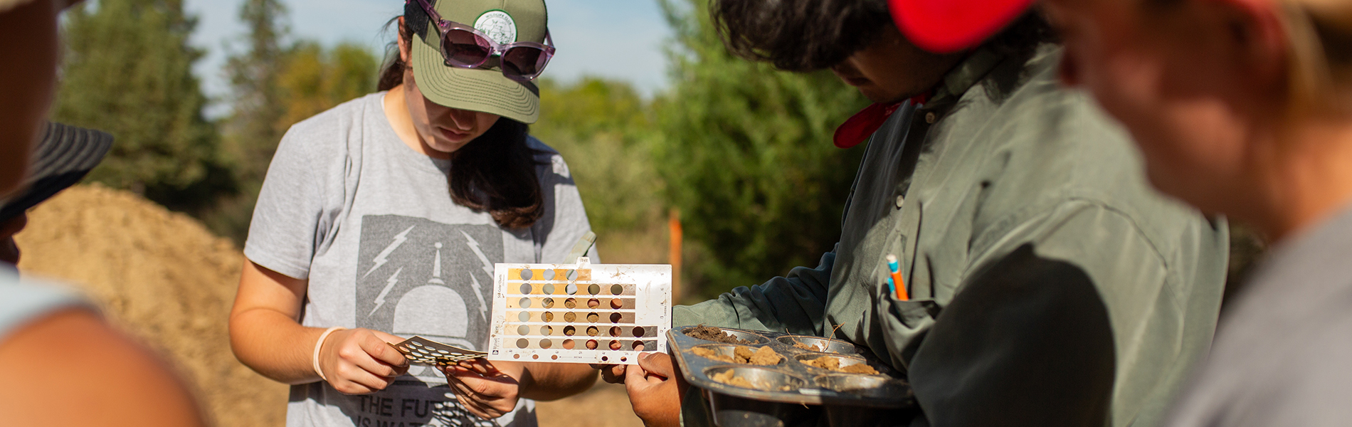 Soil color determination
