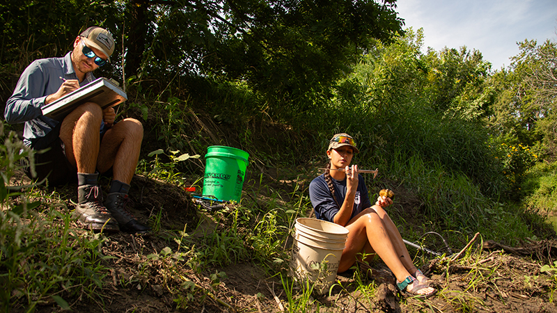 Freshwater Mussels measuring and notetaking